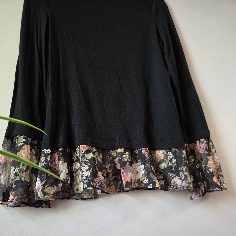 Bailey 44 Black Long Sleeve Top with Floral Chiffon Tiered Hem & Cuffs - Size Me - Picture 3 of 9
